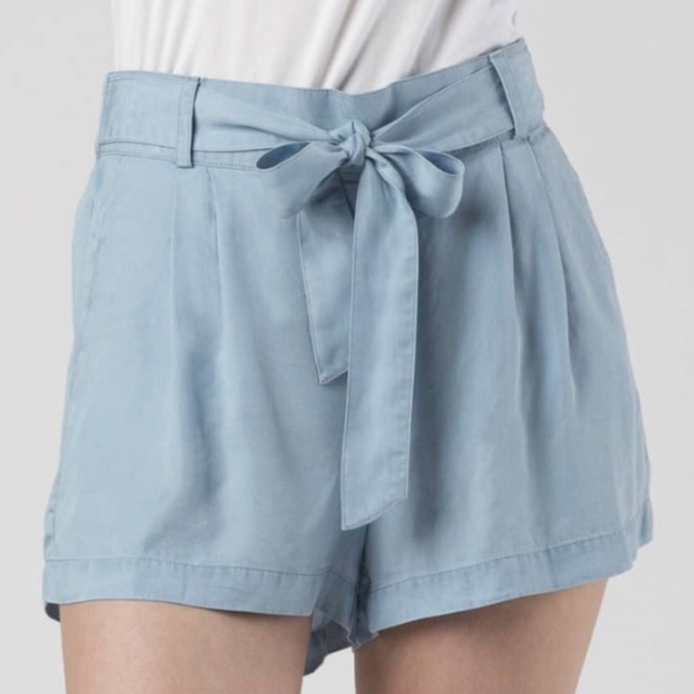 BRITT Chambray Short W/Front Bow